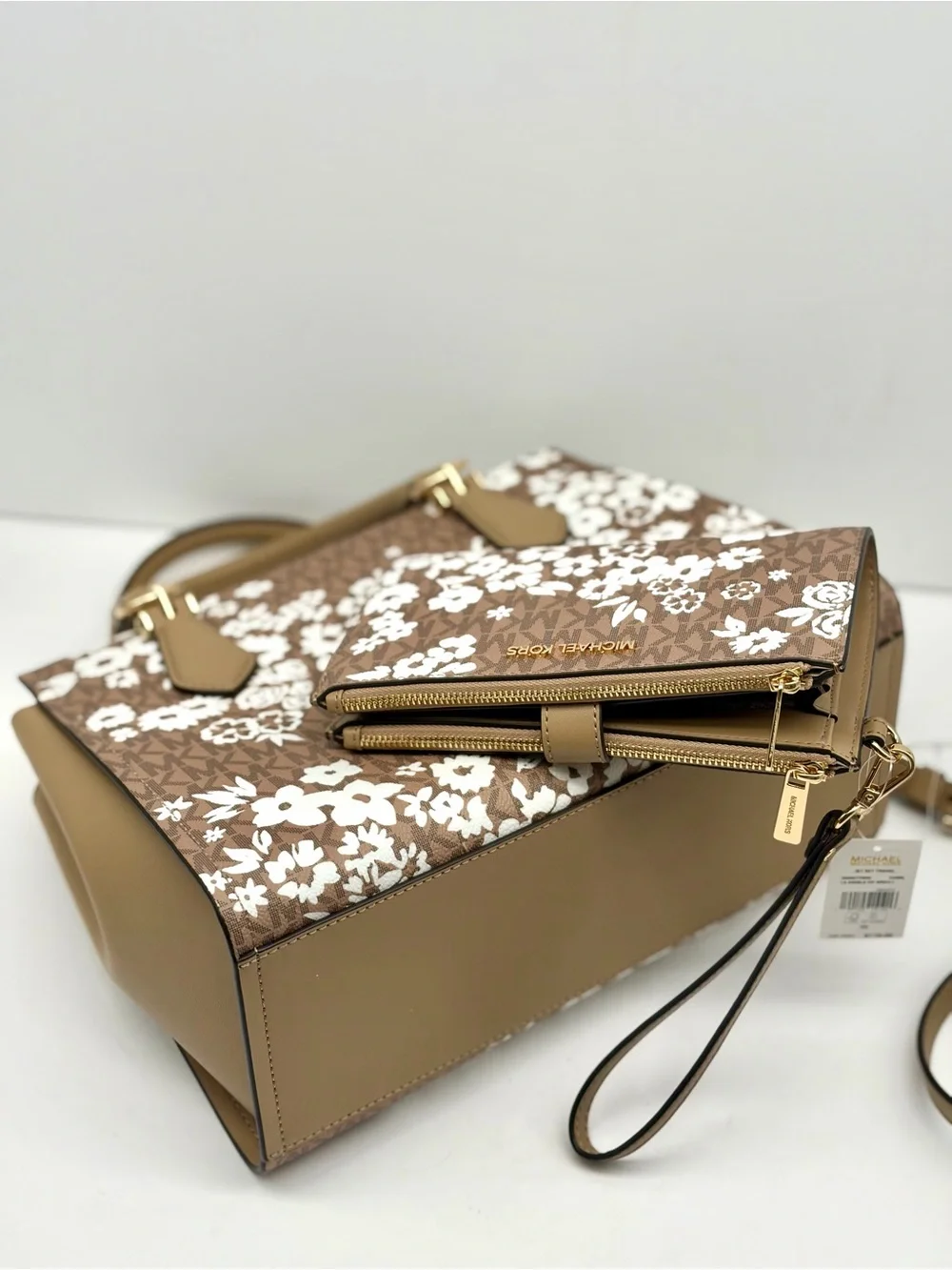 Michael Kors Marilyn Medium Printed Signature Logo Satchel and Wallet Set